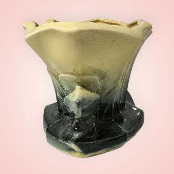 Vintage McCoy Pottery Lotus Yellow Green Planter 7” x 4” - Picture 3 of 10